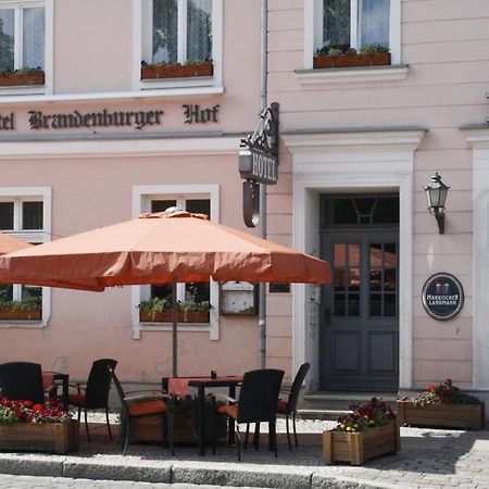 Stadthotel Brandenburger Hof Нойрупин Екстериор снимка
