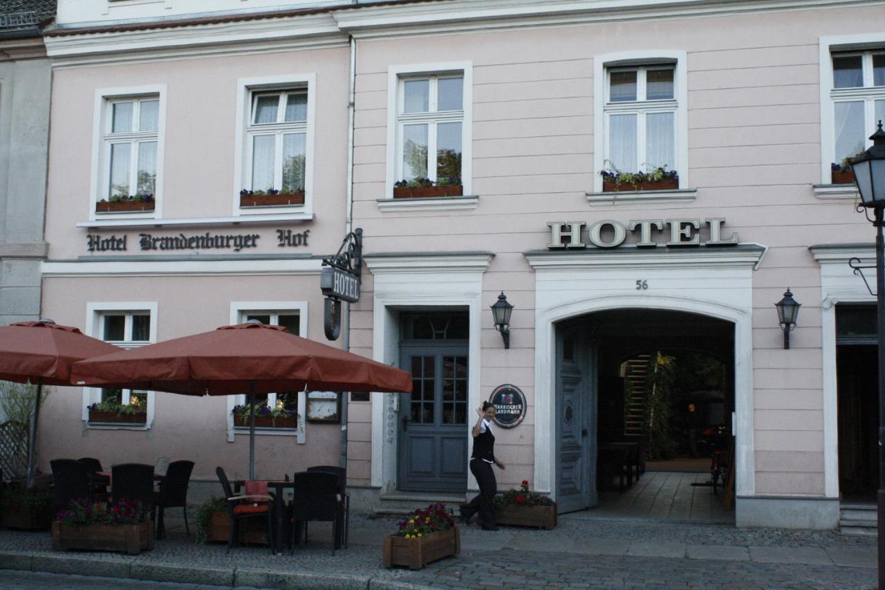 Stadthotel Brandenburger Hof Нойрупин Екстериор снимка