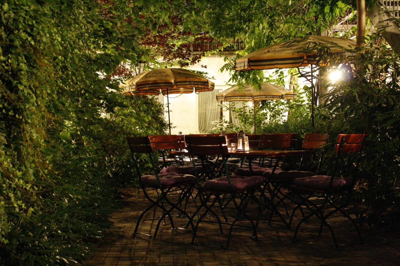 Stadthotel Brandenburger Hof Нойрупин Екстериор снимка