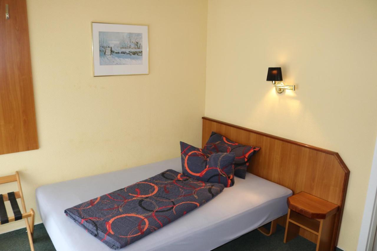Stadthotel Brandenburger Hof Нойрупин Екстериор снимка