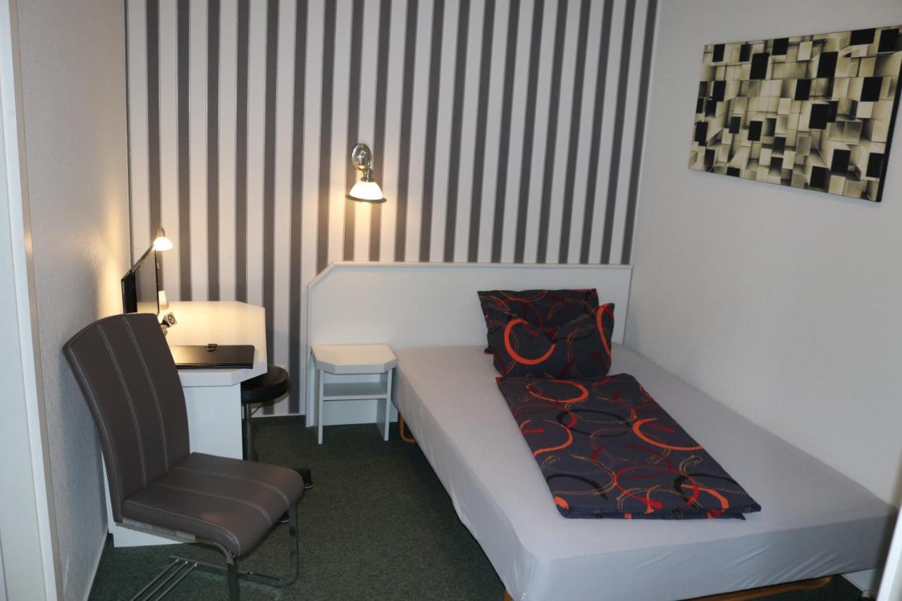 Stadthotel Brandenburger Hof Нойрупин Екстериор снимка